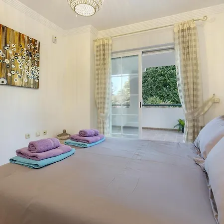 Balcon De Puente Romano Apartment *