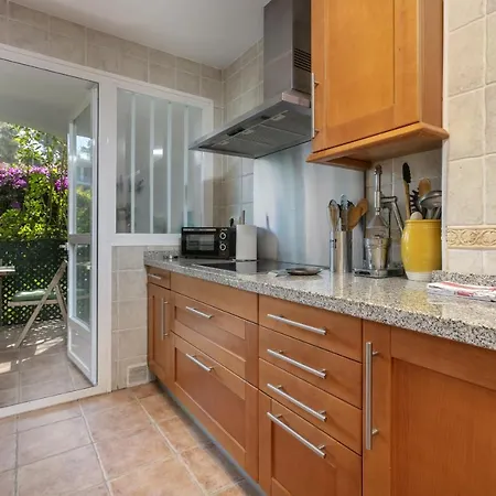 Balcon De Puente Romano Apartment